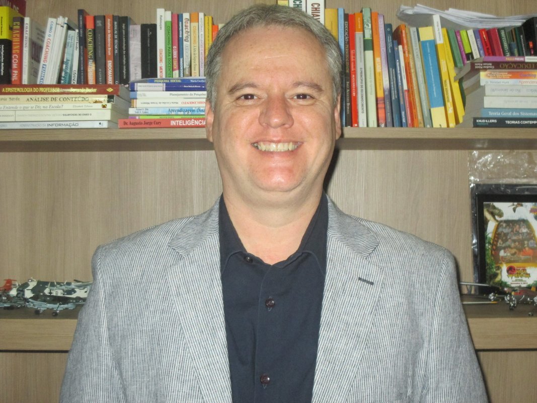 Luís Cláudio Oliveira