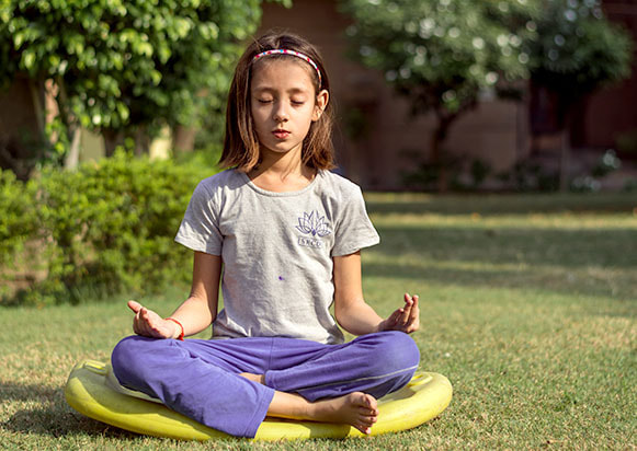 Meditação e Ioga em crianças